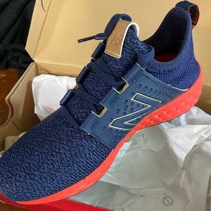 New Balance NWT Womens Size 8 B Athletic Casual Shoes Sneakers